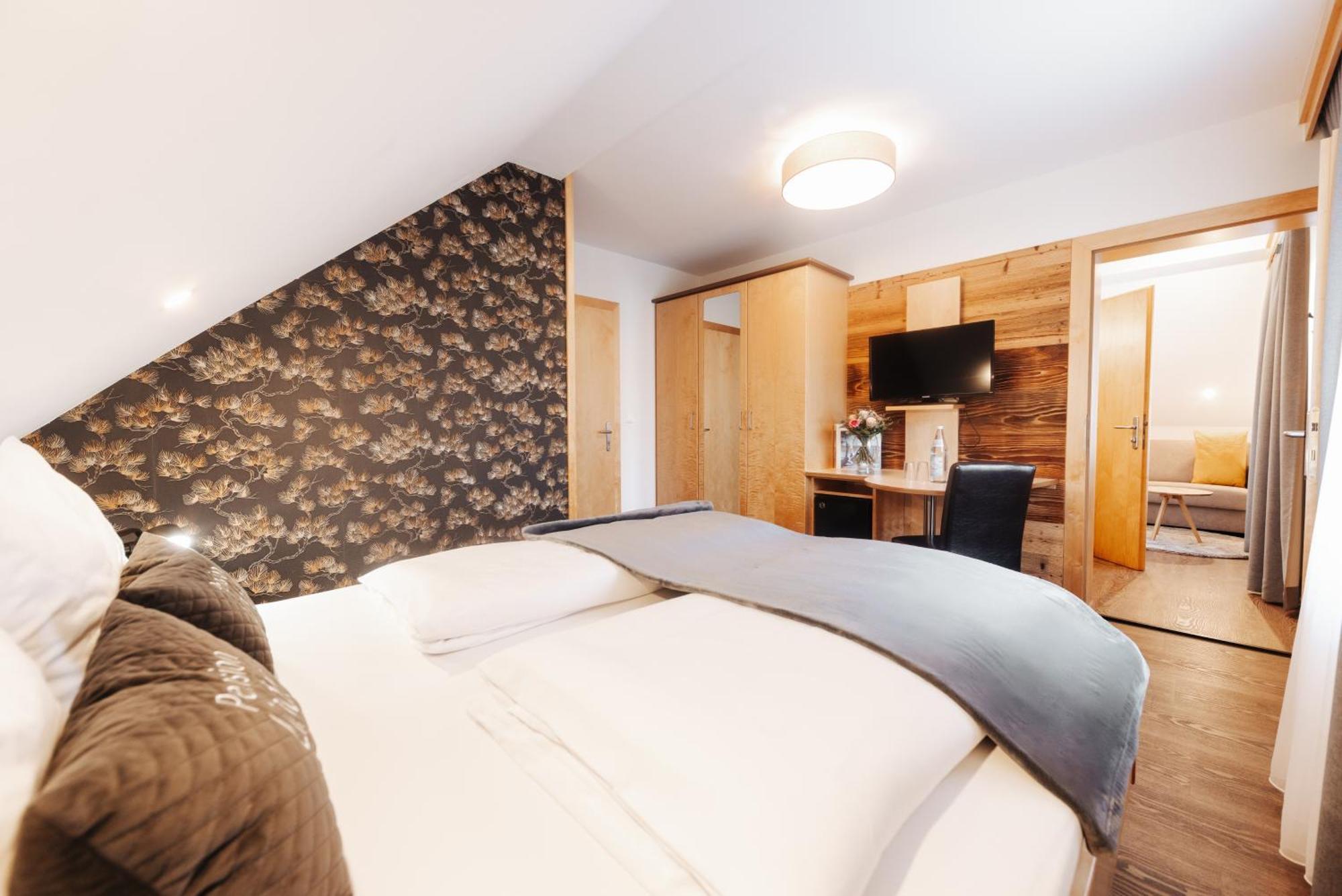 Pension Linder Seeboden Rum bild